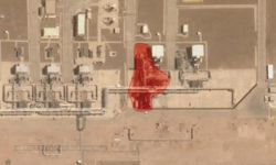 صور من الاقمار الصناعية تظهر دقة الطائرات المسيرة اليمنية في الهجوم على أحدى المنشآت النفطية